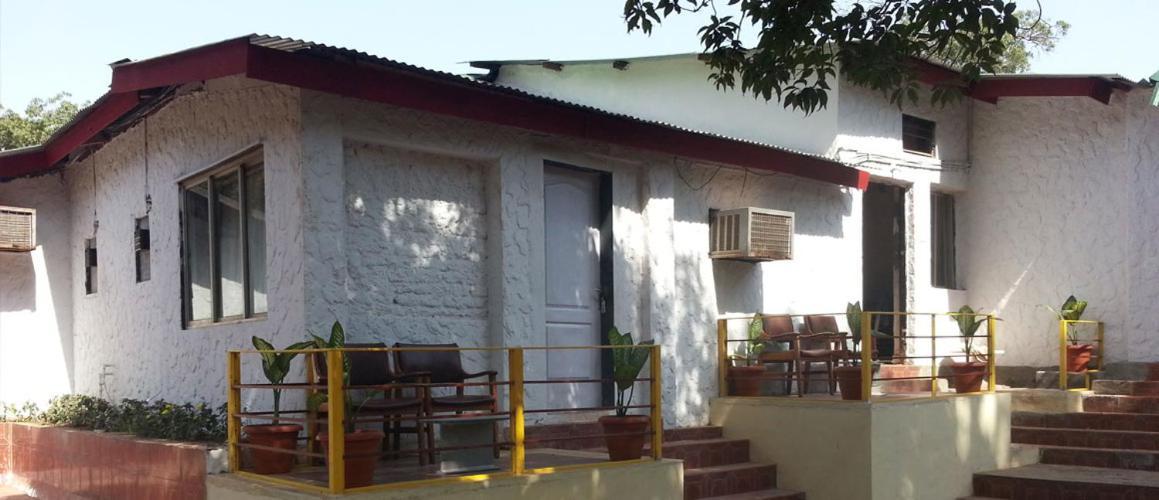 R Wood Resort Matheran Zewnętrze zdjęcie
